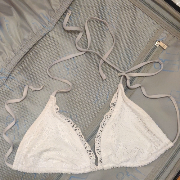 Bikini top - Picture 1 of 3